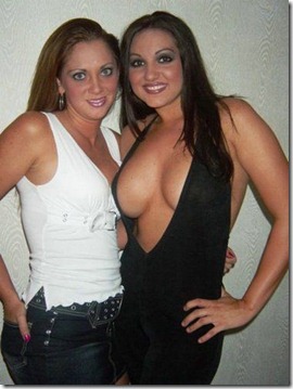 hot busty chicks on cam